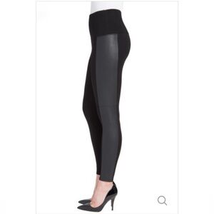 Lysse Black Leggings with Vegan leather panels. Sleek Design: M